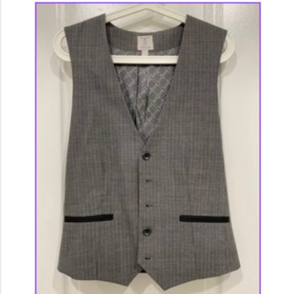 Tristan Grey Vest with faux pockets - Picture 1 of 4
